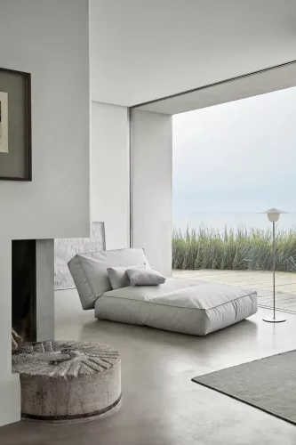 BLOMUS STAY Day Bed 62008 fehér kültéri vízhatlan babzsák napozóágy