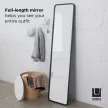 UMBRA HUB 1013215-040 Fekete falnak dönthető egész alakos tükör