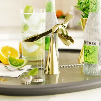 UMBRA TIPSY 1013387-104 arany lebegő madár formájú elegáns üvegnyitó