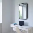 UMBRA HUB RECTANGLE 1014801-040 Fekete lekerekített sarkú fali tükör