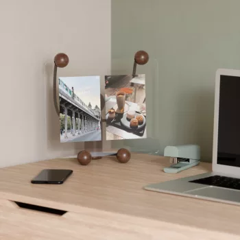 UMBRA WOODY DESK 1015612-048 Fekete-dió vicces asztali fényképtartó keret
