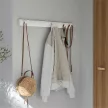 FLIP 8 fényes fehér-fehér 80cm széles fa kihajtható fali fogas akasztó