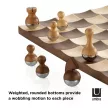 UMBRA WOBBLE CHESS 377601-656 különleges sakk készlet